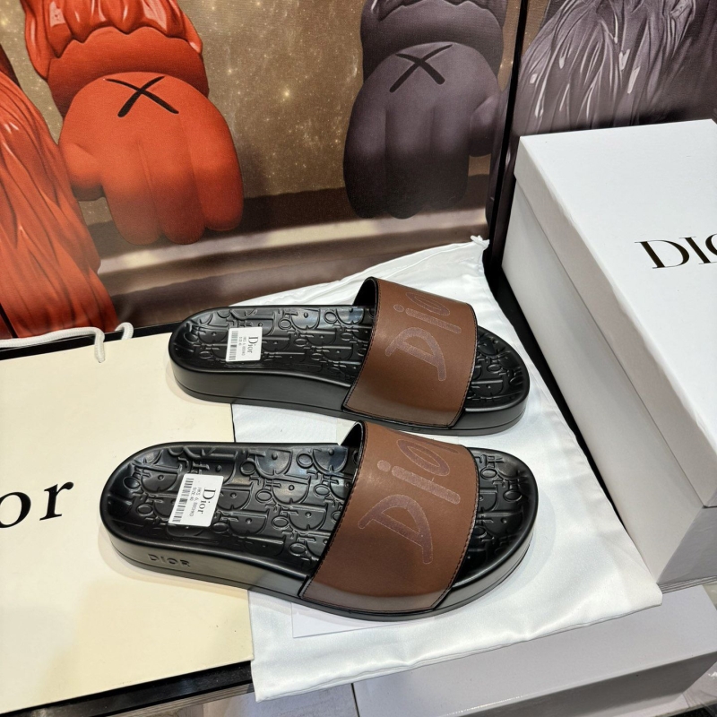ch**an D*or slippers